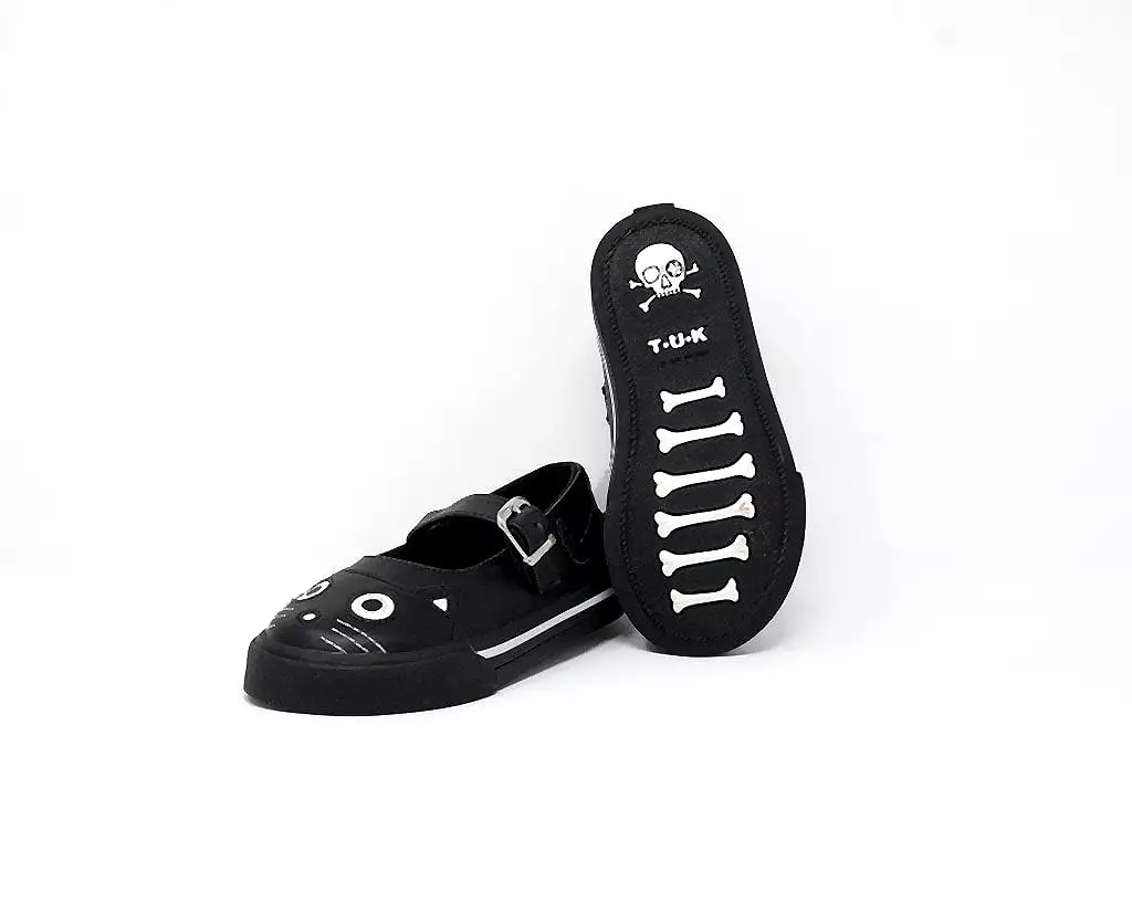 Black and white toddler sneaker - Google SEO result.