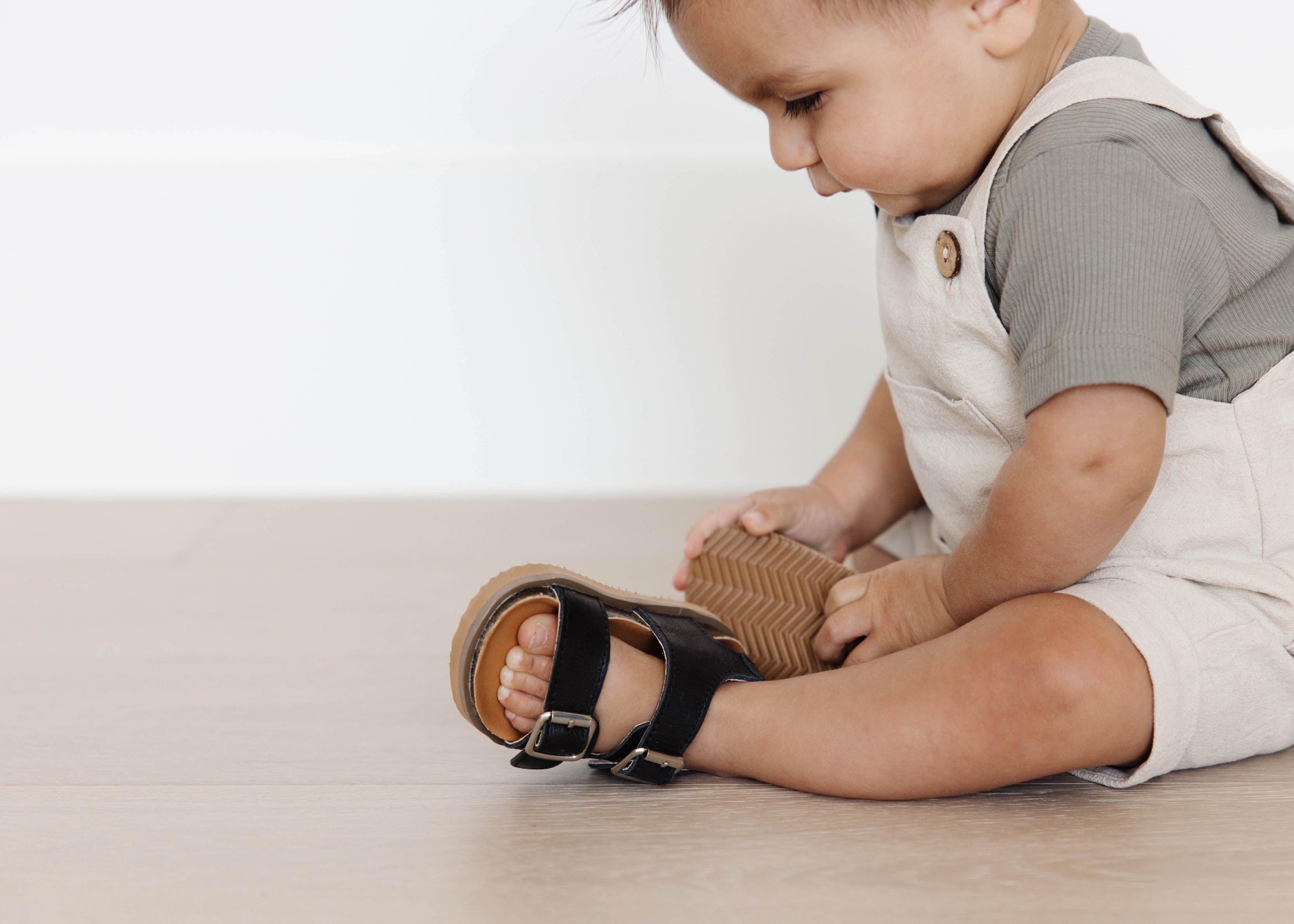 Black - Strappy Buckle Sandal