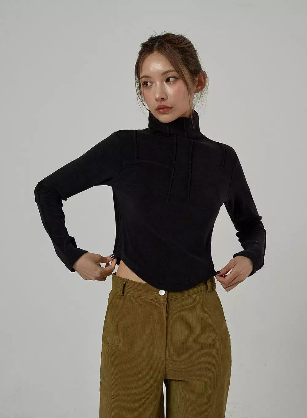 Bust Stripe Cropped Turtleneck CJ309