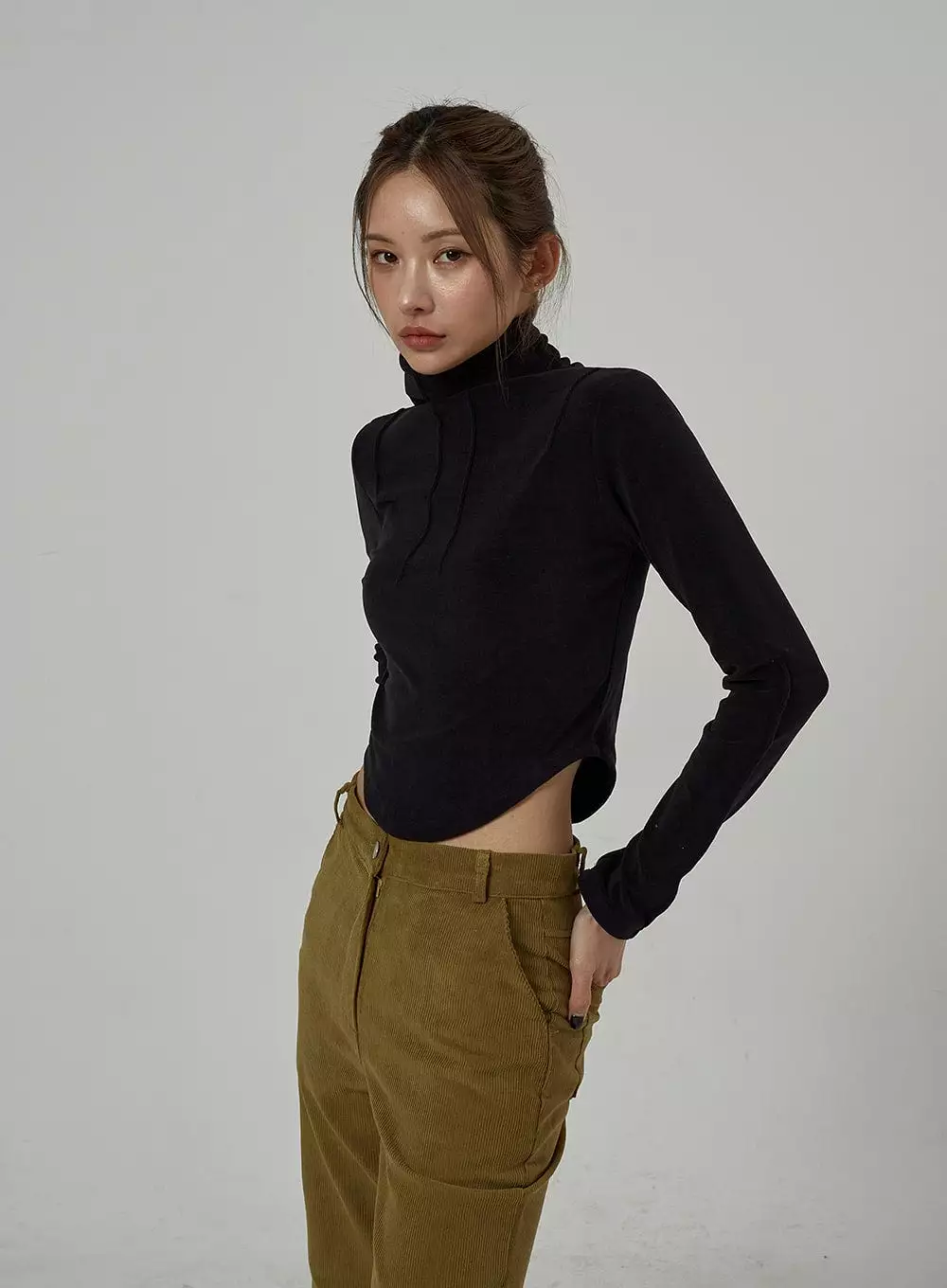 Bust Stripe Cropped Turtleneck CJ309