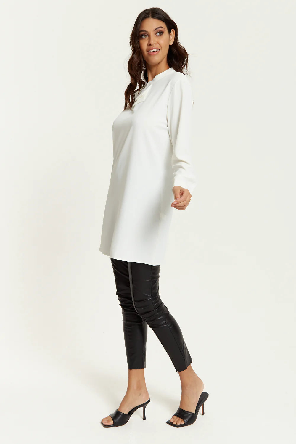 Hoxton Gal Long Sleeves Tunic with Detailed Collar, Oversized Fit