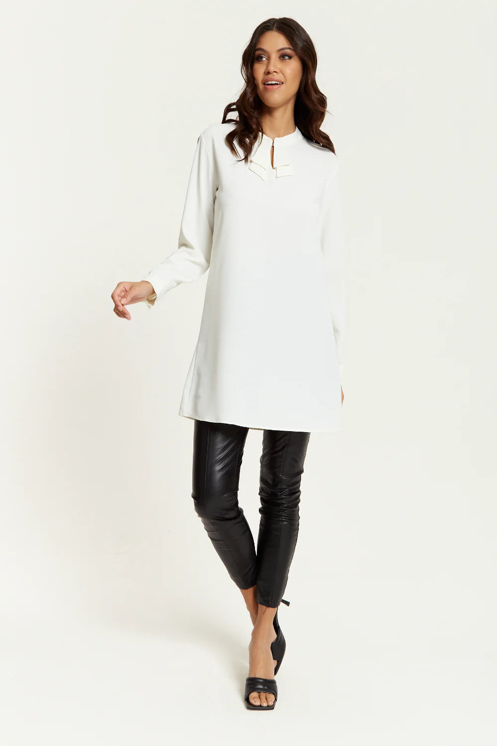 Hoxton Gal Long Sleeves Tunic with Detailed Collar, Oversized Fit