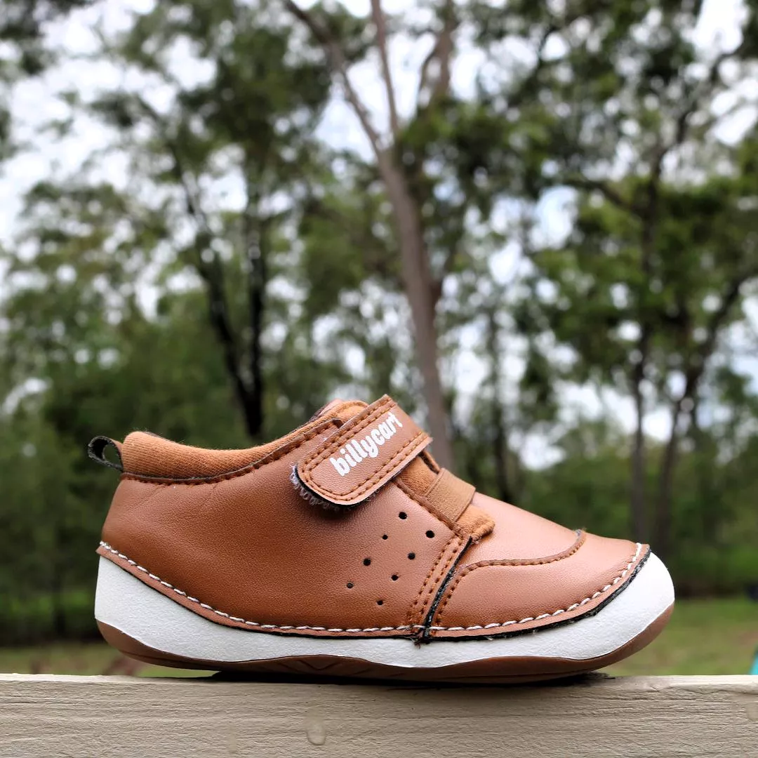 Hunter unisex sneaker in tan color