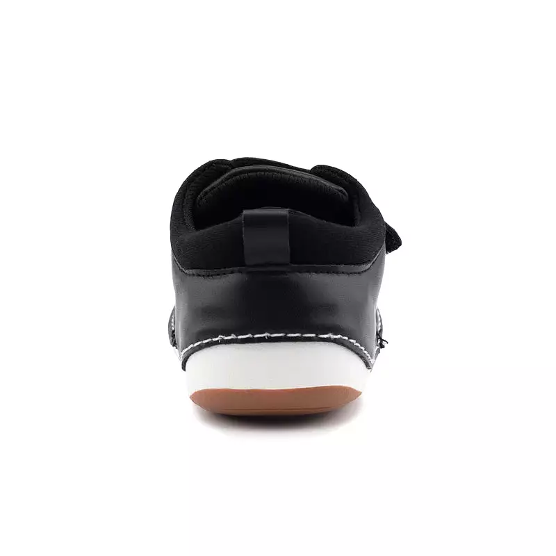 JETT black sneakers