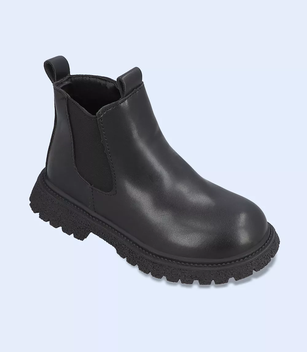 KG0076 Black Girls Casual Shoe.