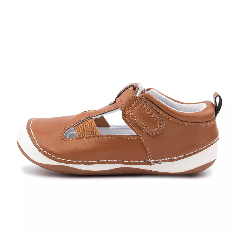 London wide tan sandals for babies and toddlers.