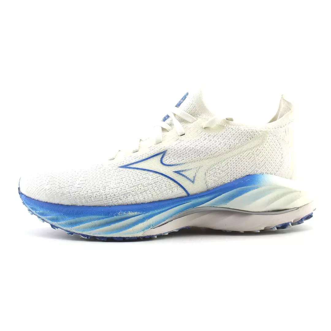 Mizuno Neo Wind is a highly effective running shoe