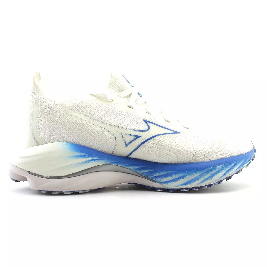 Mizuno Neo Wind is a highly effective running shoe