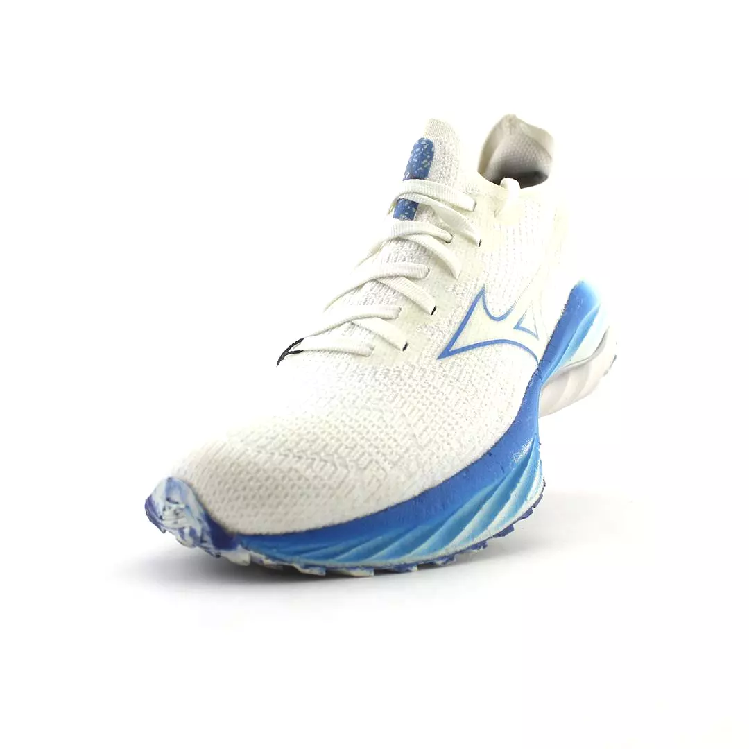 Mizuno Neo Wind is a highly effective running shoe