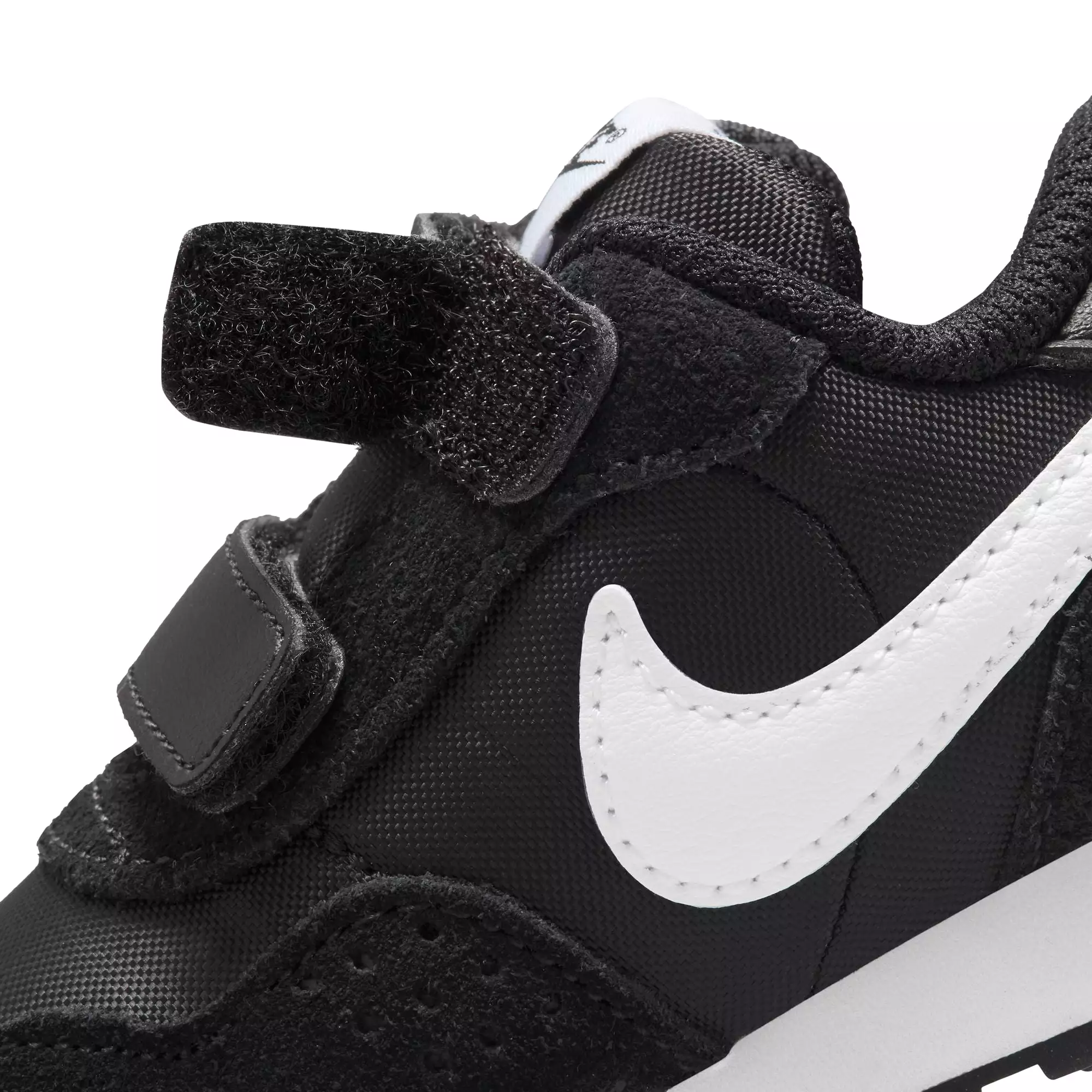 Nike Black/White Valiant Toddler Sneaker