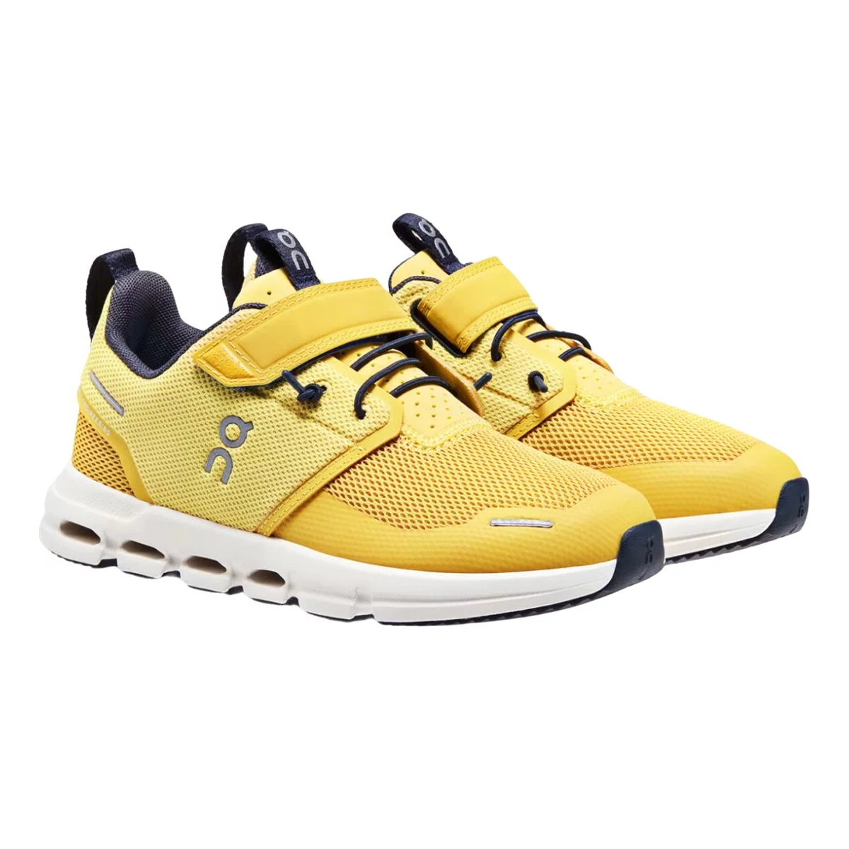 Running Boy's CloudPlay1 Mustard/White sneakers