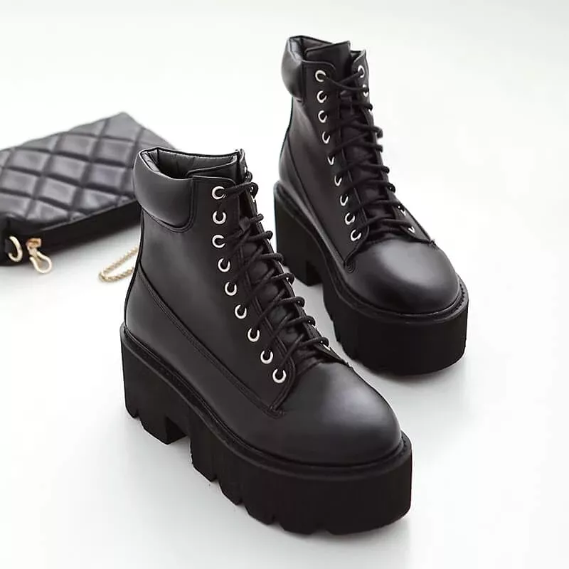 Square Heels Lace-up Platform Boots - AD12192.