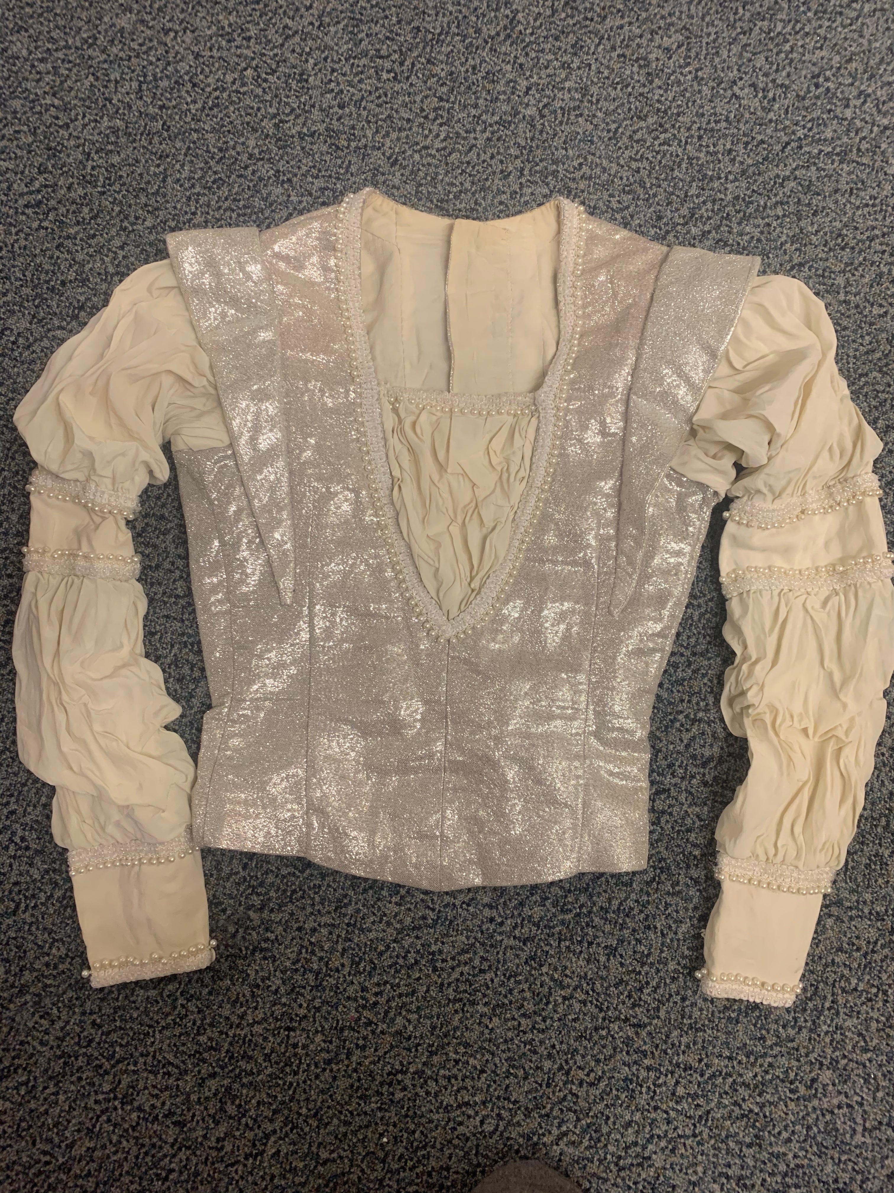 White Prince tunic for hire - One result