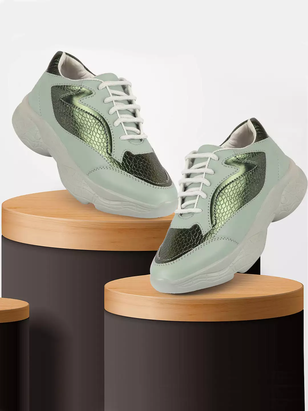 Women's Light Green Running Shoes with Outdoor Lace-Up - [Result]