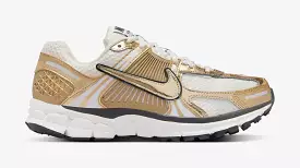 Zoom Vomero 5 Gold Womens Running Shoes - Photon Dust, Metallic Gold, Gridiron, Sail